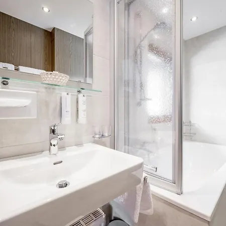 Fender 3* ゼルデン